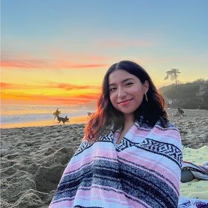 Meet your Posher, Julia